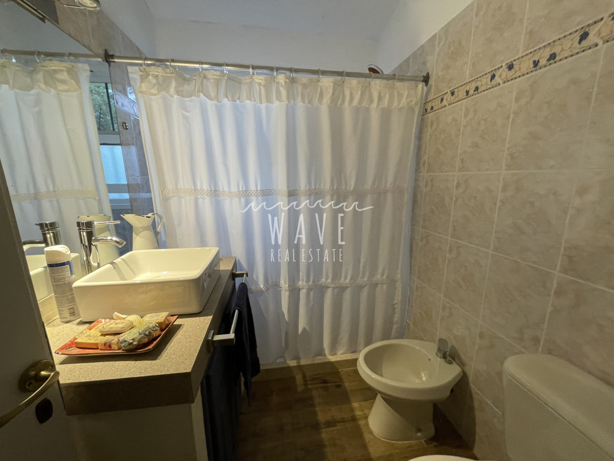 Casa ID.5057 - Hermoso chalet en playa mansa en alquiler de temporada 