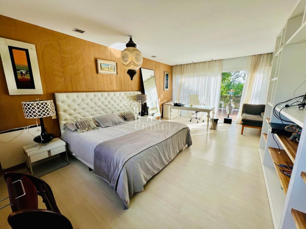 Casa ID.3971 - Venta de casa en Barrio Privado 400 m2 construidos. 