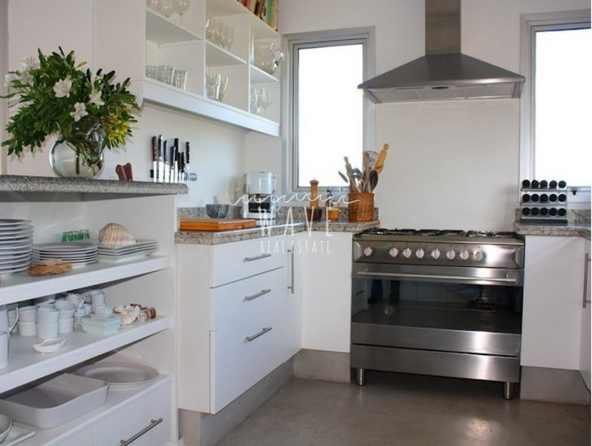 Casa ID.971 -  Alquiler casa de 2 dormitorios en Suite + servicio A UNA CUADRA DE LA PLAYA en José Ignacio.