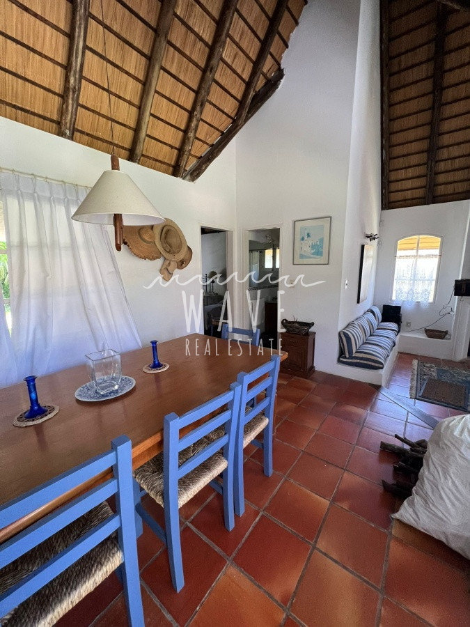 Casa ID.892 - Casa en Alquiler temporal , con 2 dormitorios en La Barra , además jardín y parrillero 