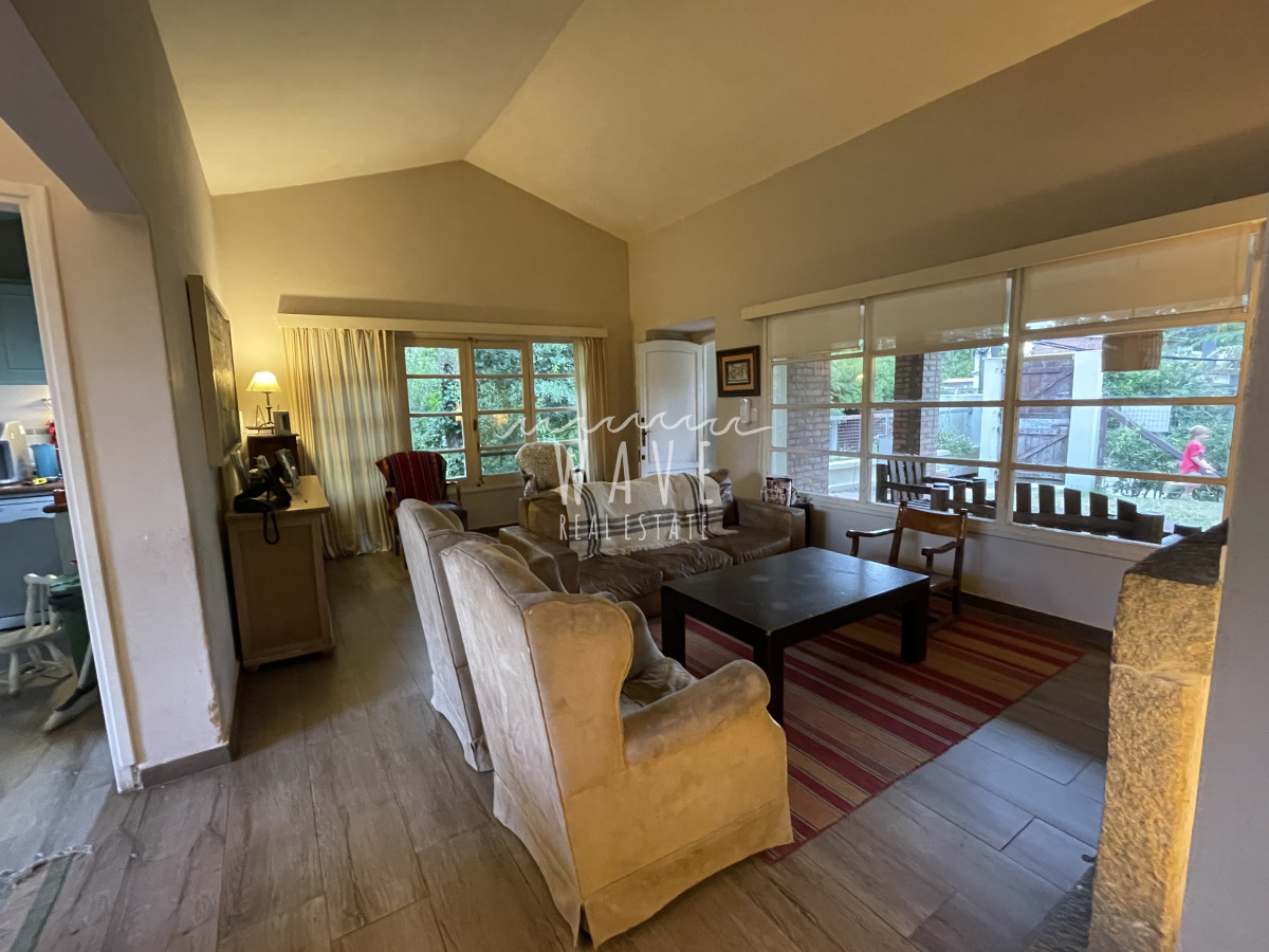 Casa ID.5057 - Hermoso chalet en playa mansa en alquiler de temporada 