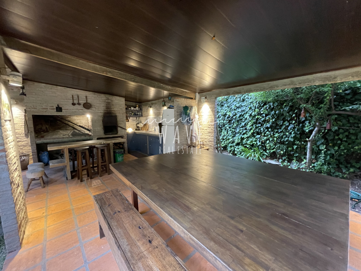 Casa ID.5057 - Hermoso chalet en playa mansa en alquiler de temporada 