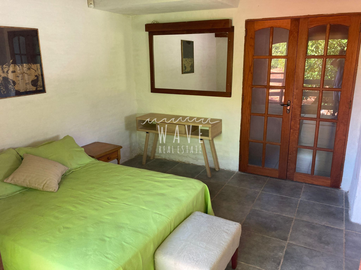 Casa ID.4714 - Casa en alquiler temporal en Manantiales, 4 dormitorios.