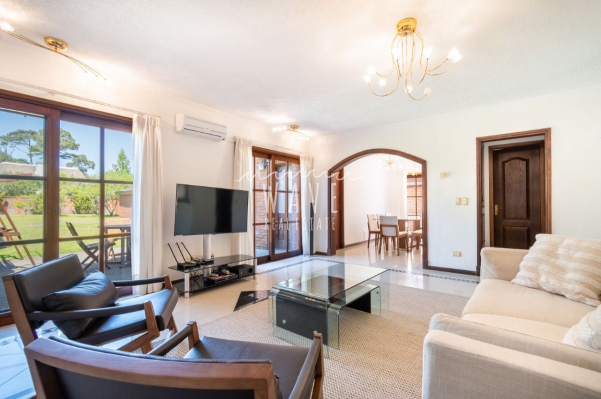 Casa ID.4628 - Alquiler espectacular casa en Beverly Hills, Punta del Este 