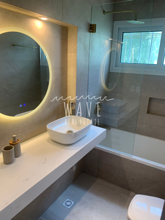 Casa ID.4289 - Moderna casa en alquiler temporal playa mansa 