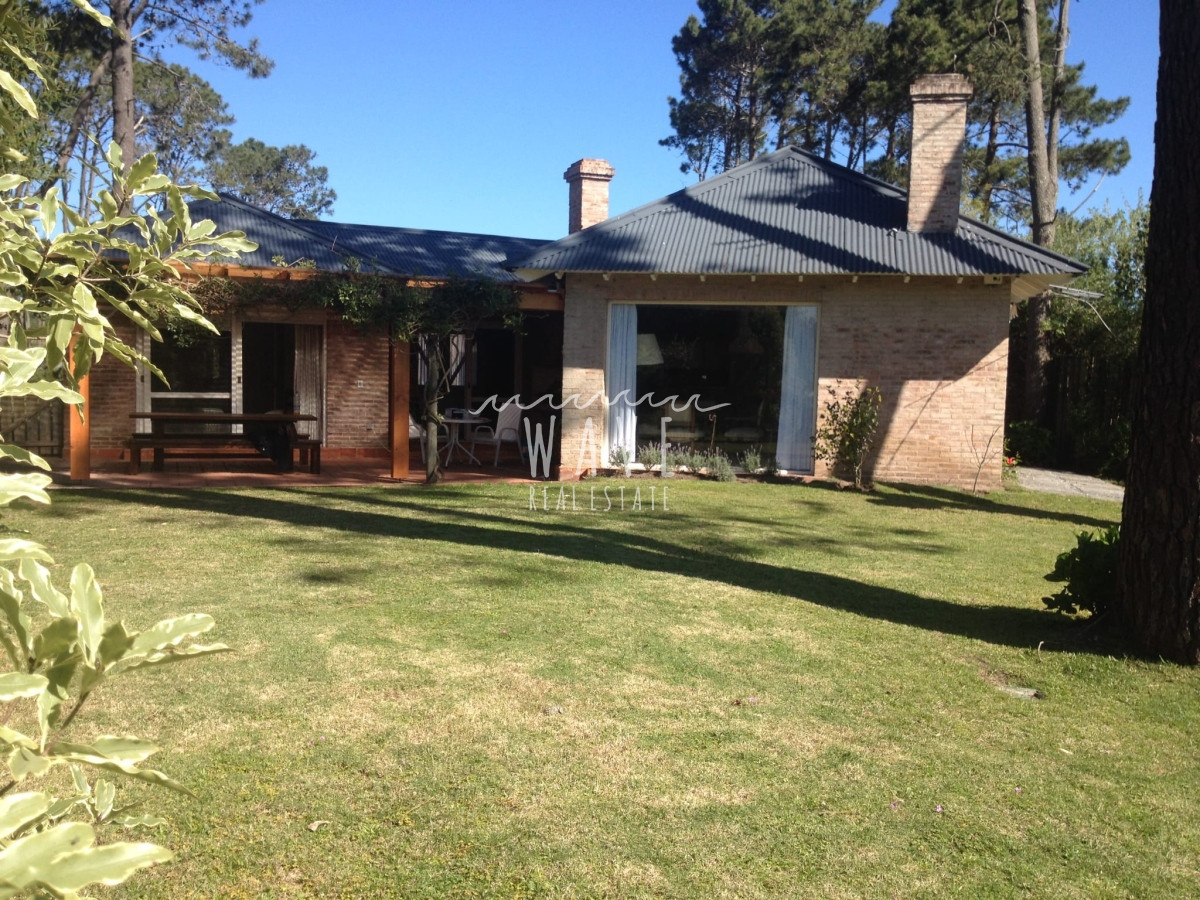 Casa ID.3955 - Venta Casa Barrio Privado, Punta del Este 
