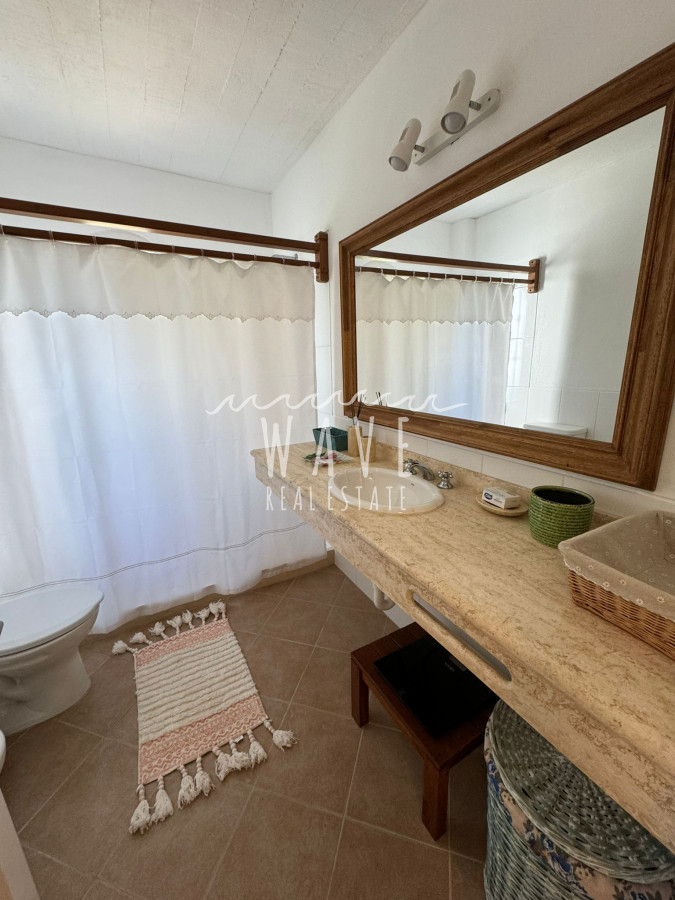 Casa ID.4582 - La Barra, zona Palmas de La Barra, muy cerca del centro comercial, 2 dormitorios, parrillero.