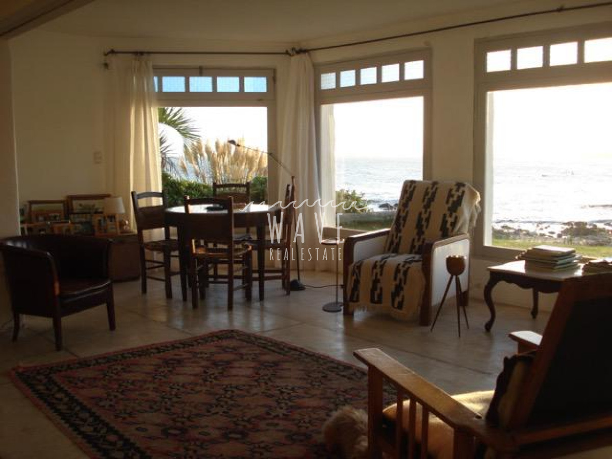 Casa ID.4875 - Alquiler de Casa con 7 dormitorios en La Barra, ubicada frente al mar