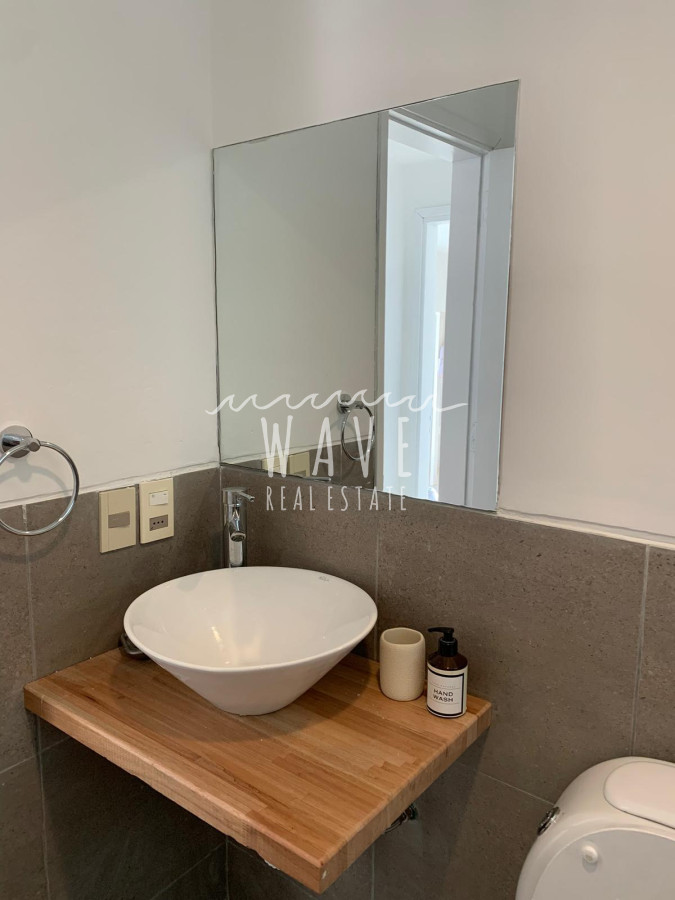 Casa ID.4716 - Venta de casa en El Tesoro,4 dormitorios y piscina.