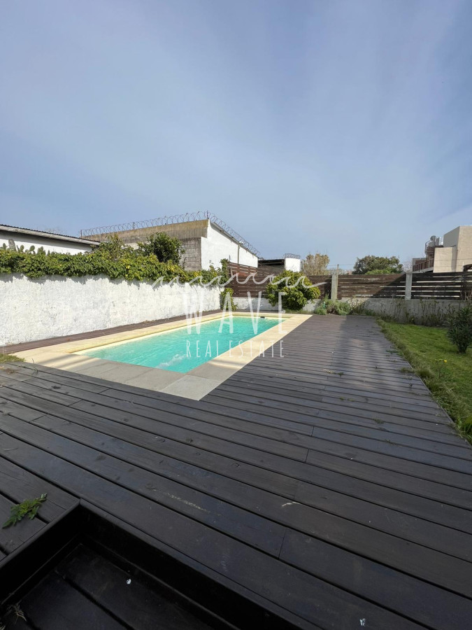 Casa ID.3683 - Manantiales, a metros de Ruta 10, zona céntrica, 3 dormitorios, piscina.