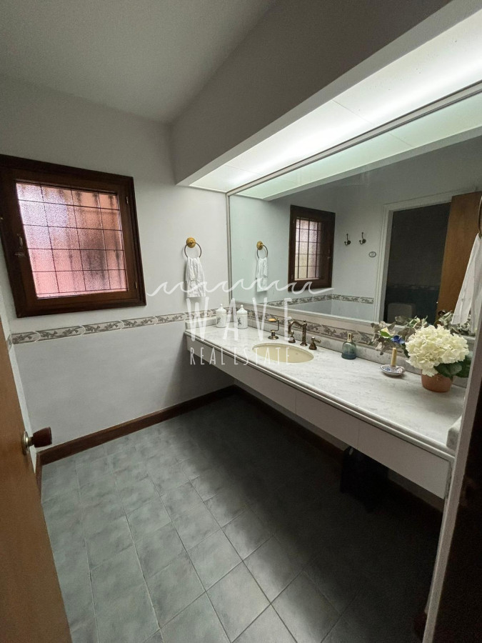 Casa ID.4421 - Venta espectacular Casa de 4 dormitorios en Mansa, Punta del este 