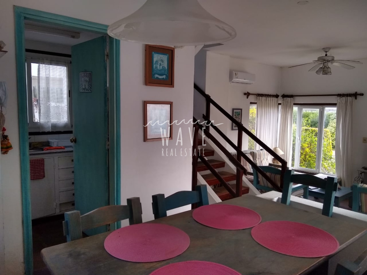 Casa ID.1485 - Alquiler La Barra, para ir caminando a la playa y al centro. 3 dormitorios, parrillero..