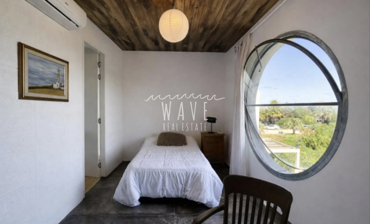 Casa ID.5210 - Venta de casa de 5 dormitorios en Punta Piedras, Manantiales