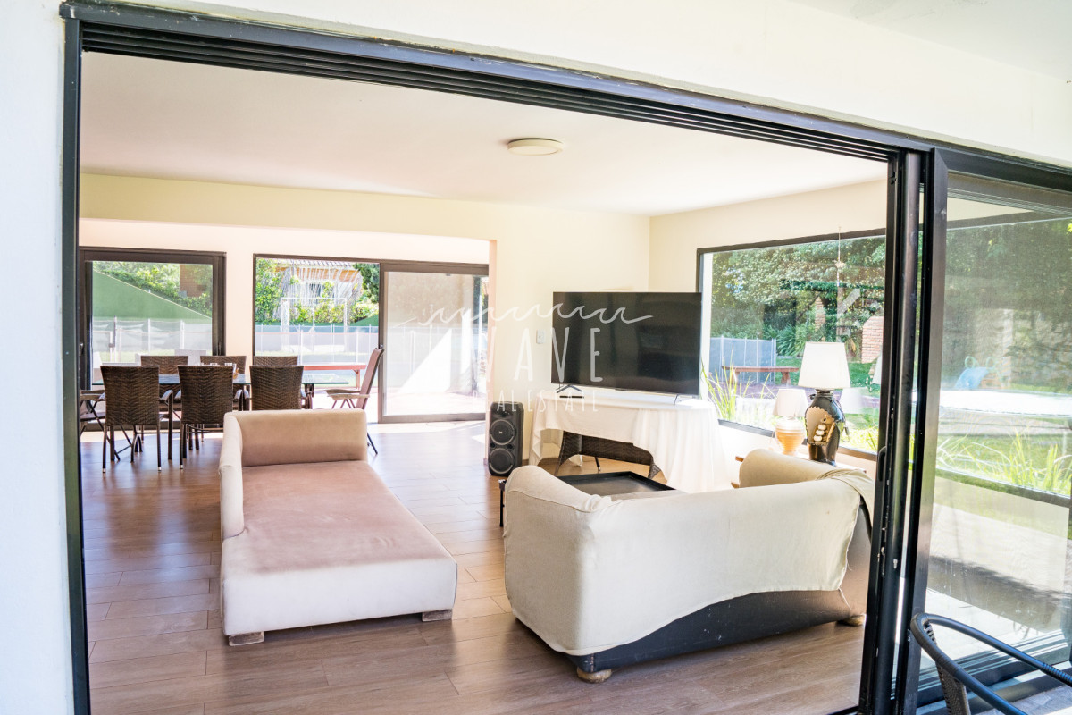 Casa ID.5035 - Alquiler temporal Casa San Rafael Punta del Este, 8 suites, 200 mts del mar! 