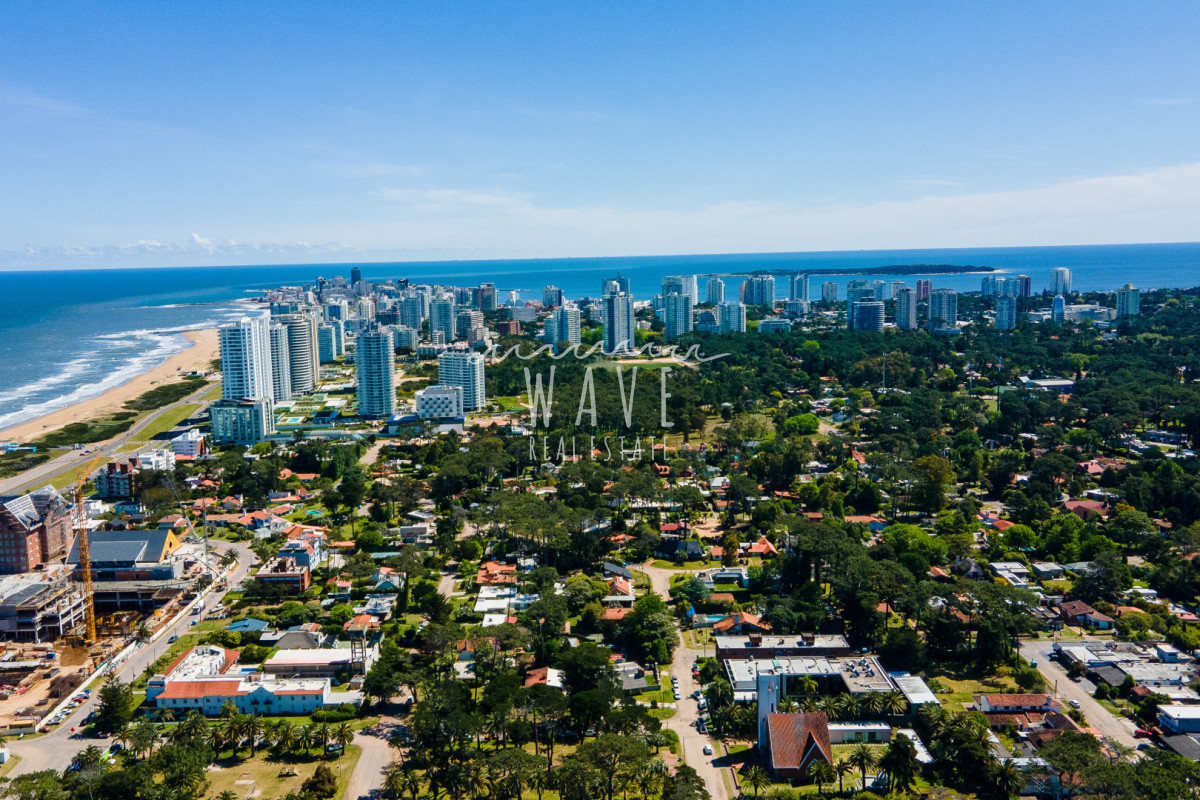 Casa ID.5035 - Alquiler temporal Casa San Rafael Punta del Este, 8 suites, 200 mts del mar! 