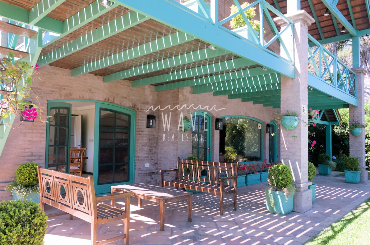 Casa ID.1217 - Alquiler Temporal de Casa de 4 dormitorios, en Montoya, La Barra, Punta del Este.