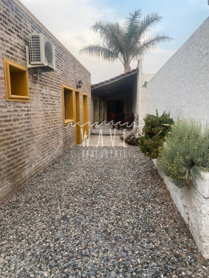 Casa ID.1514 - Manantiales, muy cerca de la playa y a pasos del centro comercial.