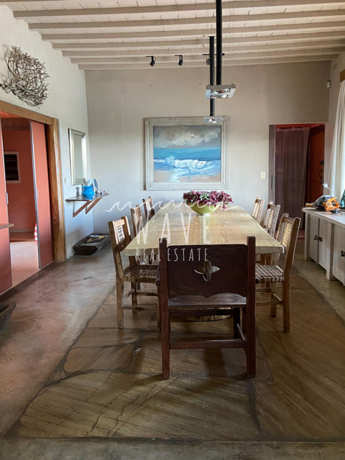 Casa ID.5179 - Venta de casa de 5 dormitorios en Punta Piedras, Manantiales