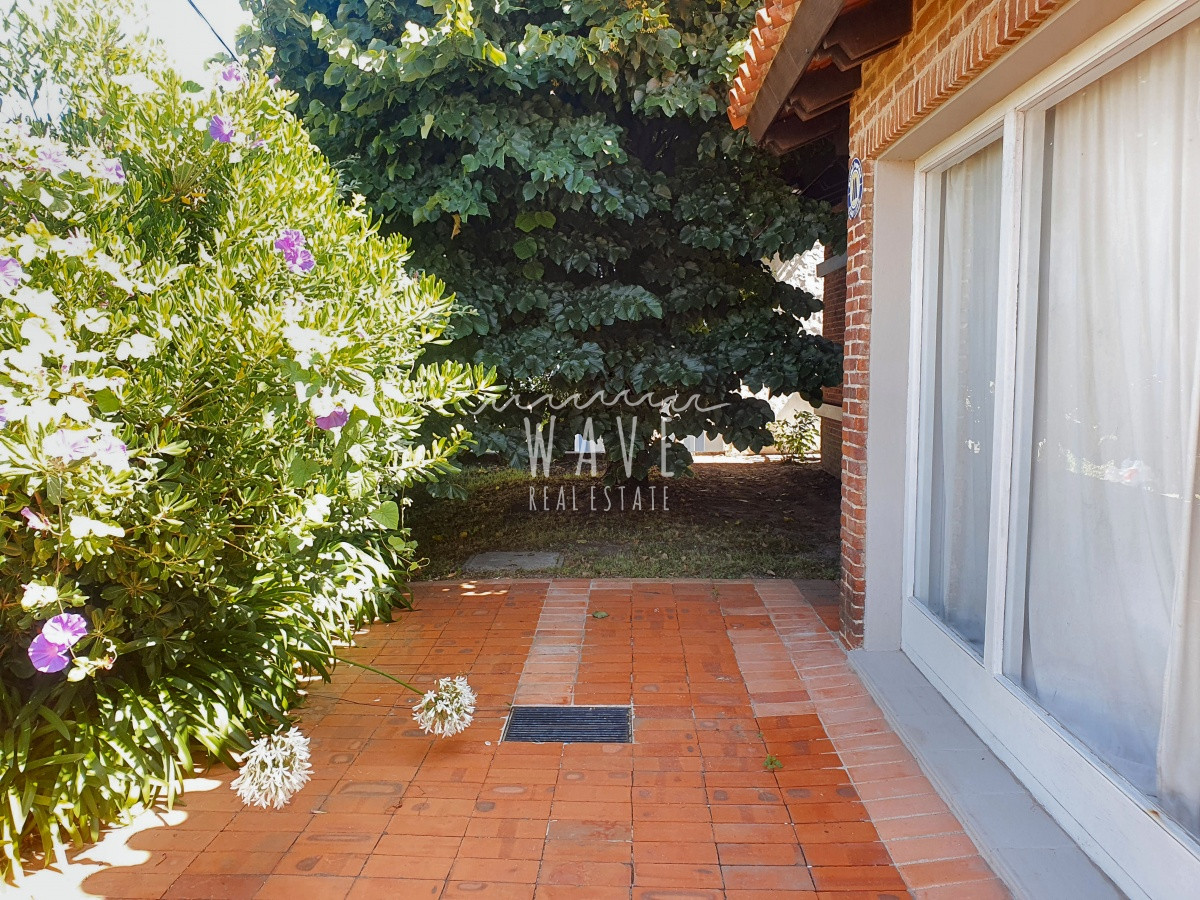 Casa ID.1391 - VENTA Y ALQUILER DE CASA DE 3 DORMITORIOS, 2 SUITES Y 3 BAÑOS EN LA BARRA