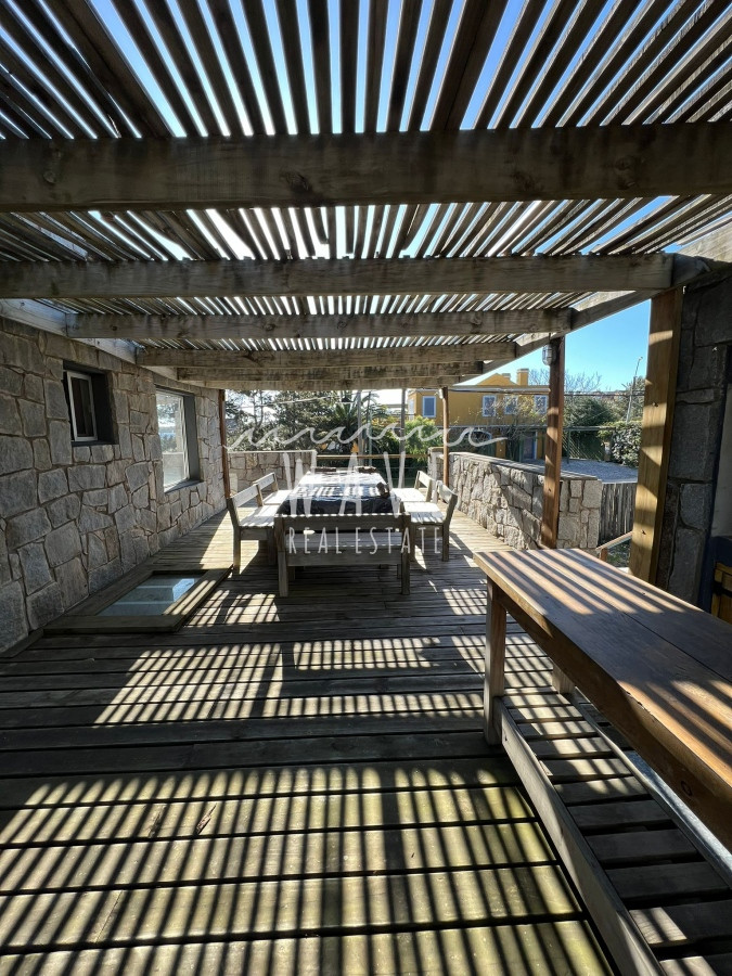 Casa ID.888 - El Chorro a metros del mar, 4 dormitorios, playroom, terrazas con vista, piscina.