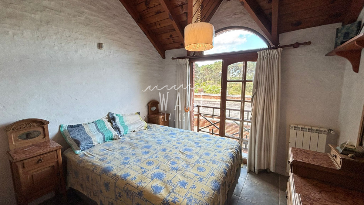 Casa ID.4714 - Casa en alquiler temporal en Manantiales, 4 dormitorios.