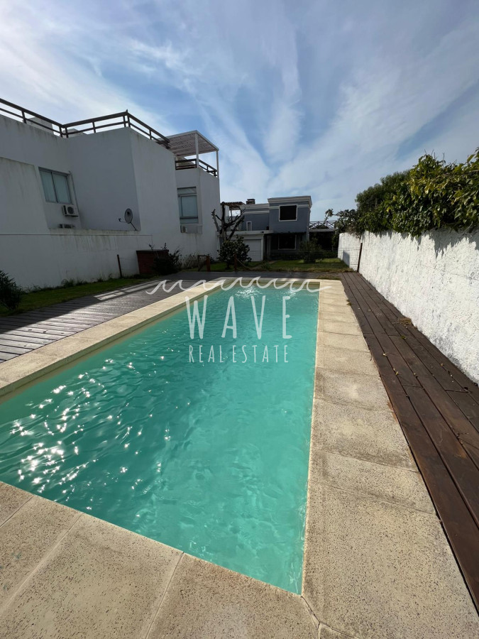 Casa ID.3683 - Manantiales, a metros de Ruta 10, zona céntrica, 3 dormitorios, piscina.