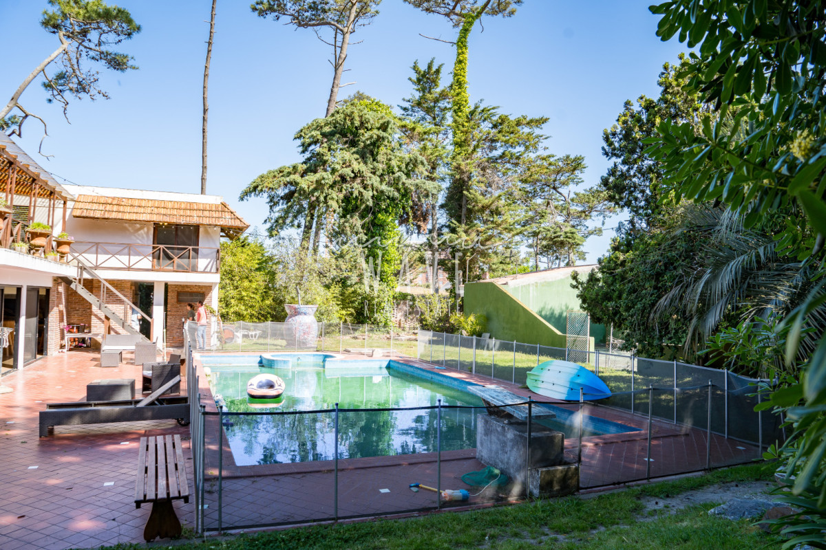 Casa ID.5035 - Alquiler temporal Casa San Rafael Punta del Este, 8 suites, 200 mts del mar! 