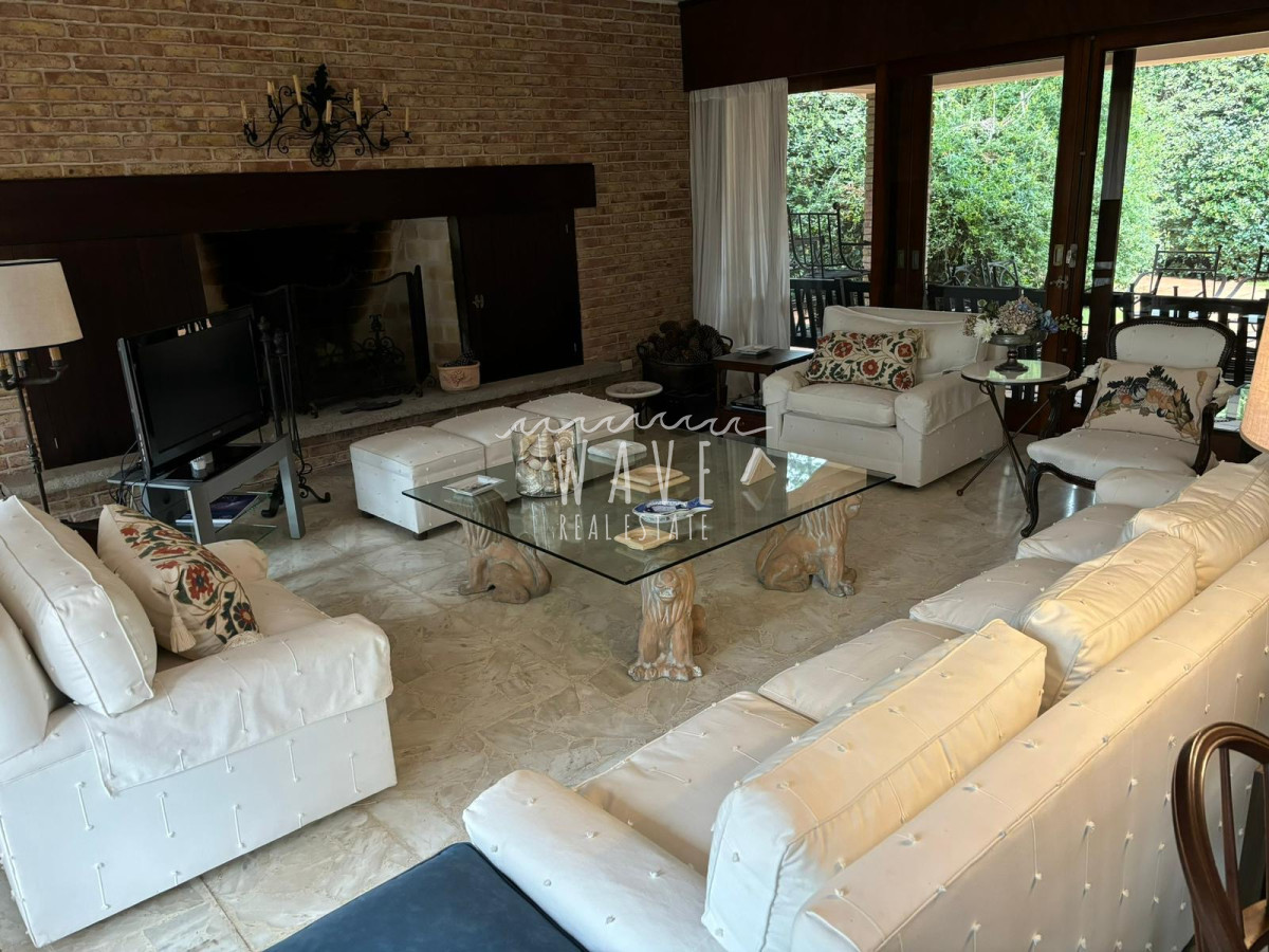 Casa ID.4421 - Venta espectacular Casa de 4 dormitorios en Mansa, Punta del este 