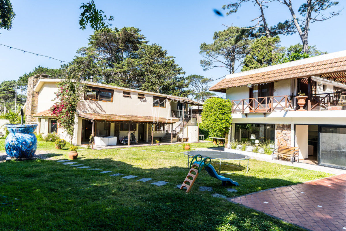 Casa ID.5035 - Alquiler temporal Casa San Rafael Punta del Este, 8 suites, 200 mts del mar! 