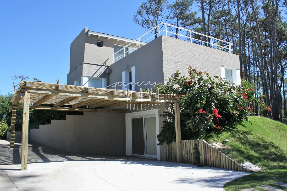 Casa ID.769 - Alquiler temporal de verano, casa de 5 dormitorios en Manantiales, Club de Campo Laguna Blanca
