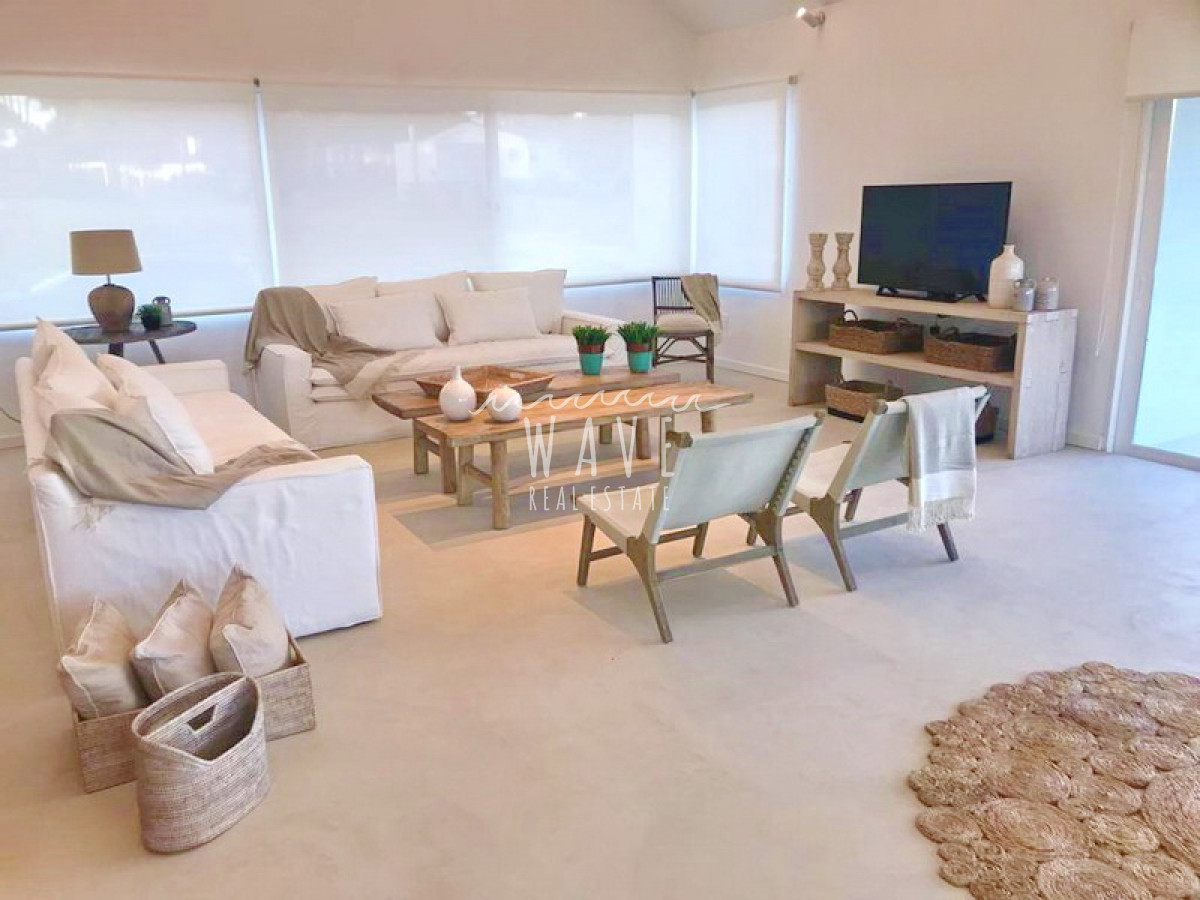 Casa ID.807 - Venta de casa de 5 dormitorios en Pinar del Faro