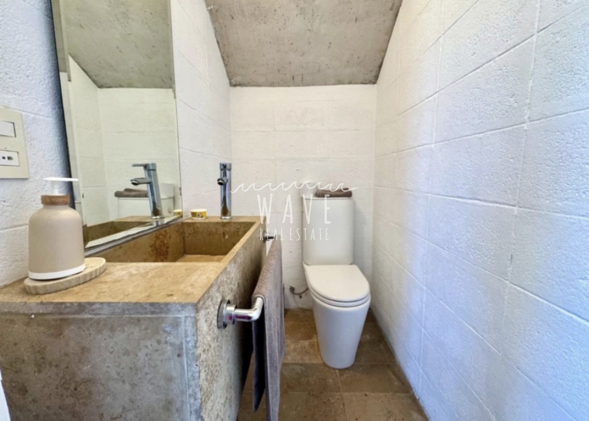 Casa ID.5210 - Venta de casa de 5 dormitorios en Punta Piedras, Manantiales