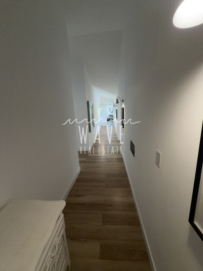 Casa ID.5473 - Venta de casa de 5 dormitorios en El Golf, Punta del Este
