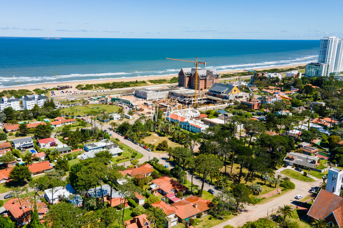 Casa ID.5035 - Alquiler temporal Casa San Rafael Punta del Este, 8 suites, 200 mts del mar! 