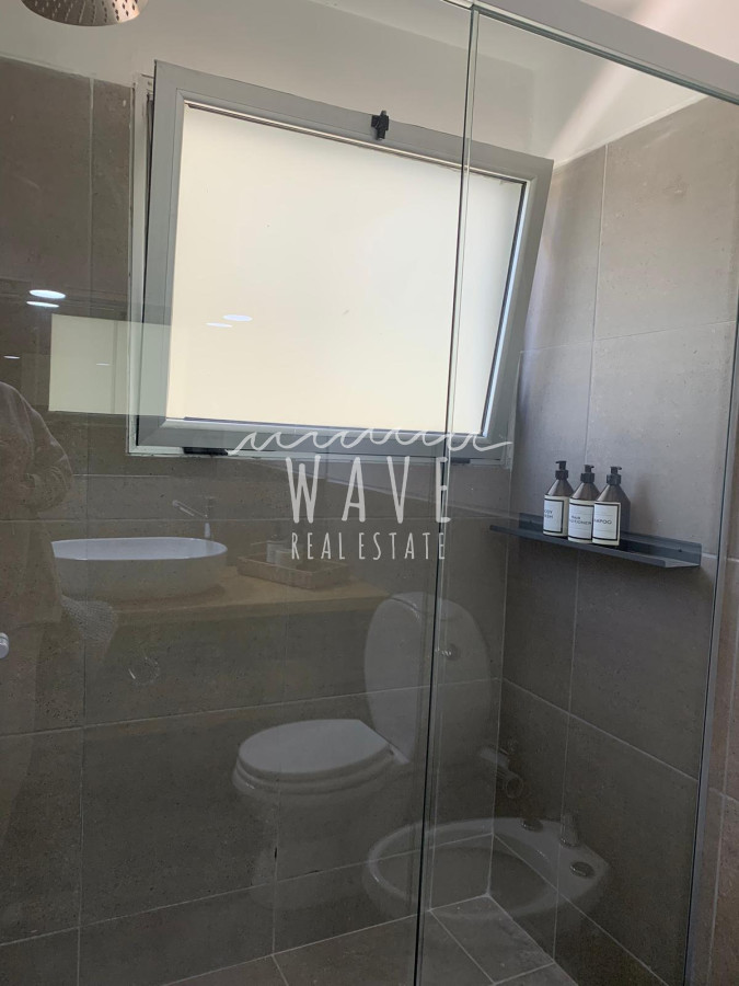 Casa ID.4716 - Venta de casa en El Tesoro,4 dormitorios y piscina.