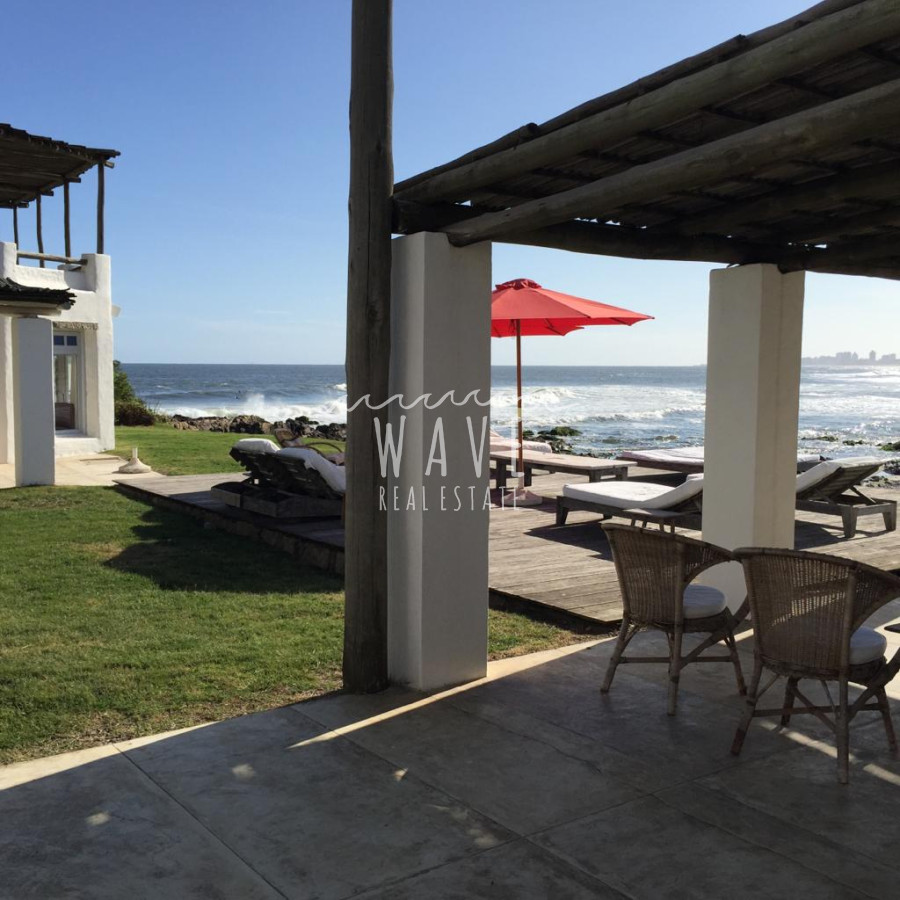 Casa ID.4875 - Alquiler de Casa con 7 dormitorios en La Barra, ubicada frente al mar