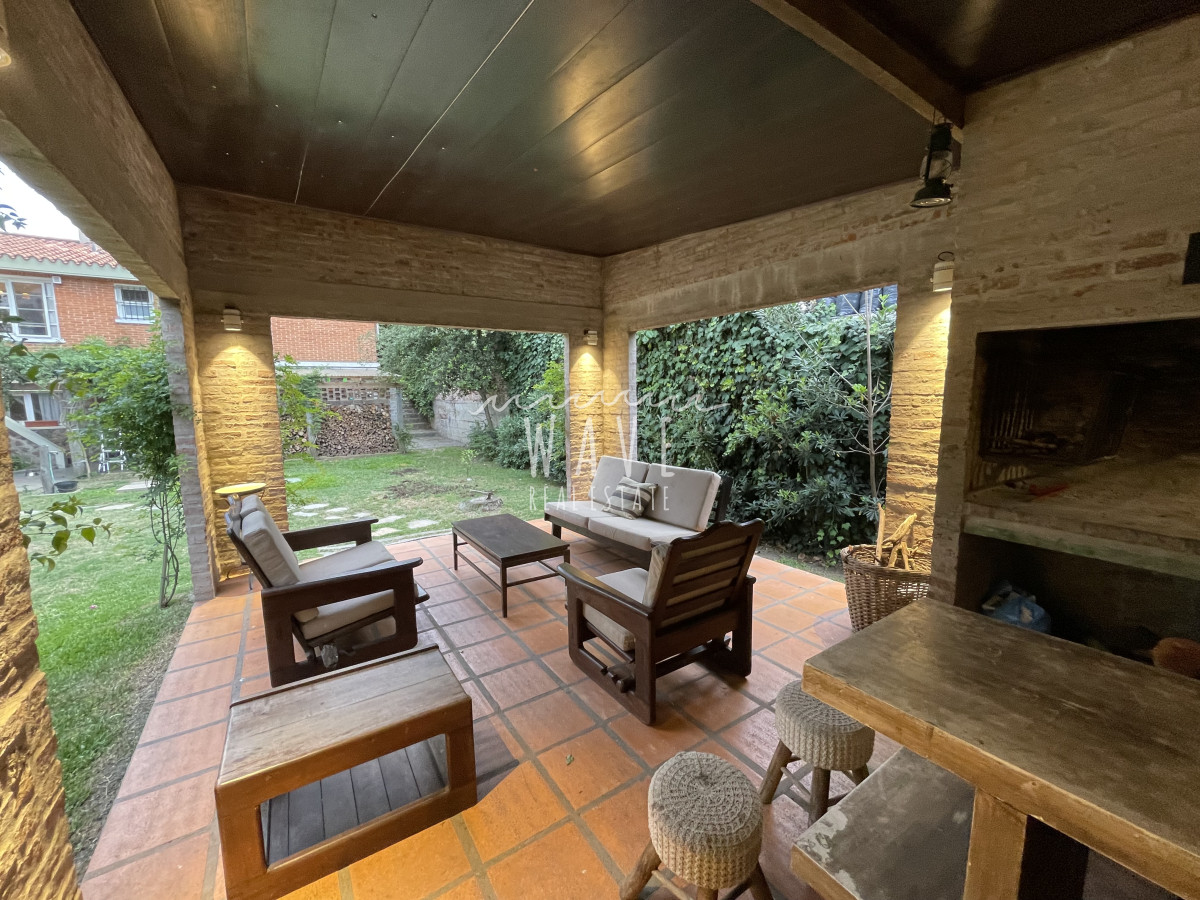 Casa ID.5057 - Hermoso chalet en playa mansa en alquiler de temporada 