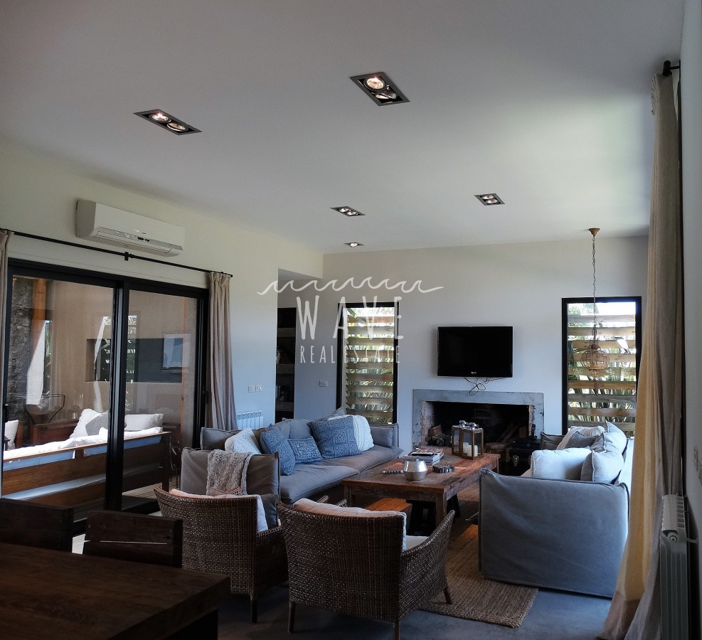 Casa ID.872 - CONFORTABLE CASA EN BARRIO CON SEGURIDAD A METROS DEL MAR. 