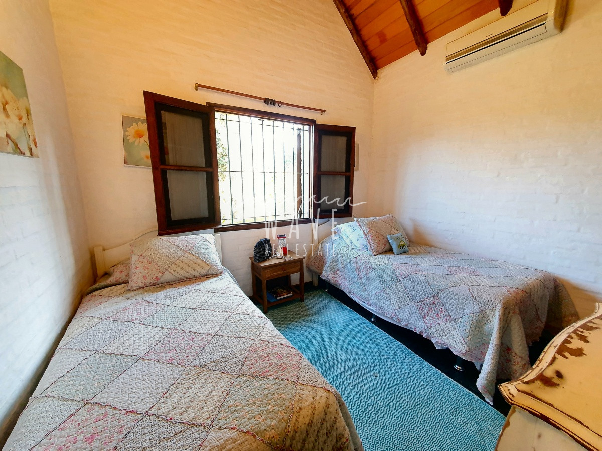 Casa ID.11 - Casa de 2 dormitorios + oficina + dormitorio de servicio a 150 mts del Mar en Playa Brava
