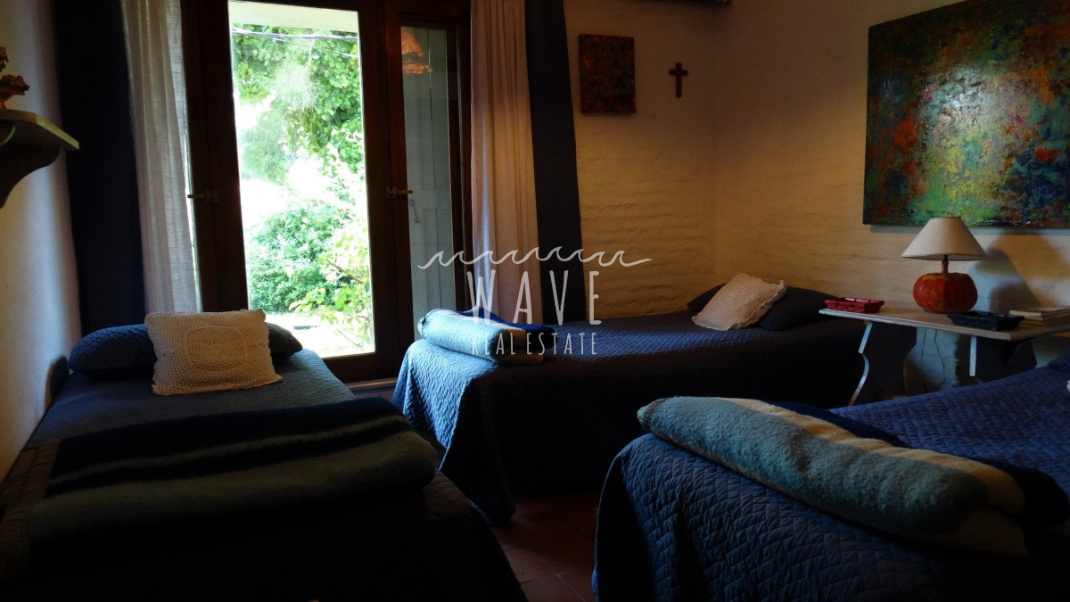 Casa ID.1127 - La Barra, 3 dormitorios, 3 baños, suite con vista al mar, céntrica. 