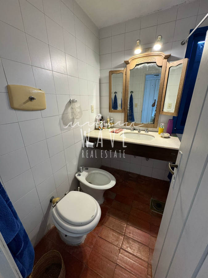 Casa ID.4822 - Venta de casa sobre Ruta 10, La Barra, con 3 dormitorios y 1000 metros de terreno