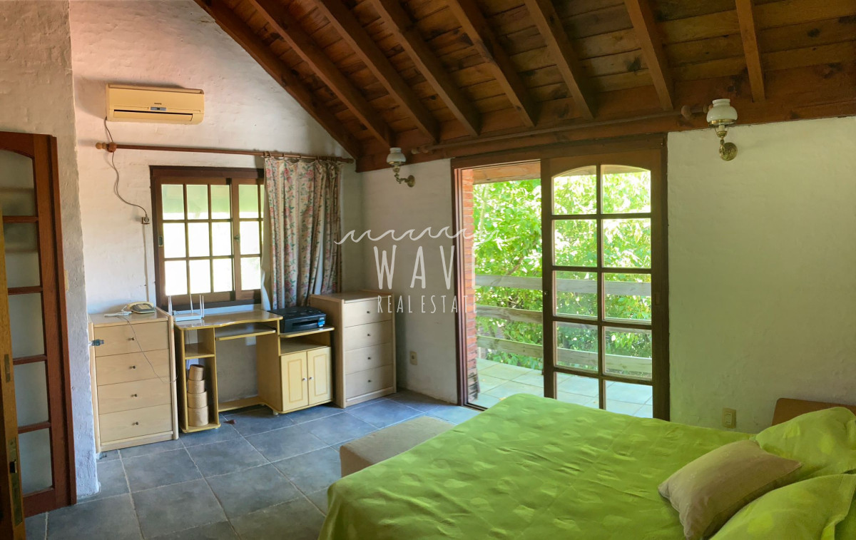 Casa ID.4714 - Casa en alquiler temporal en Manantiales, 4 dormitorios.