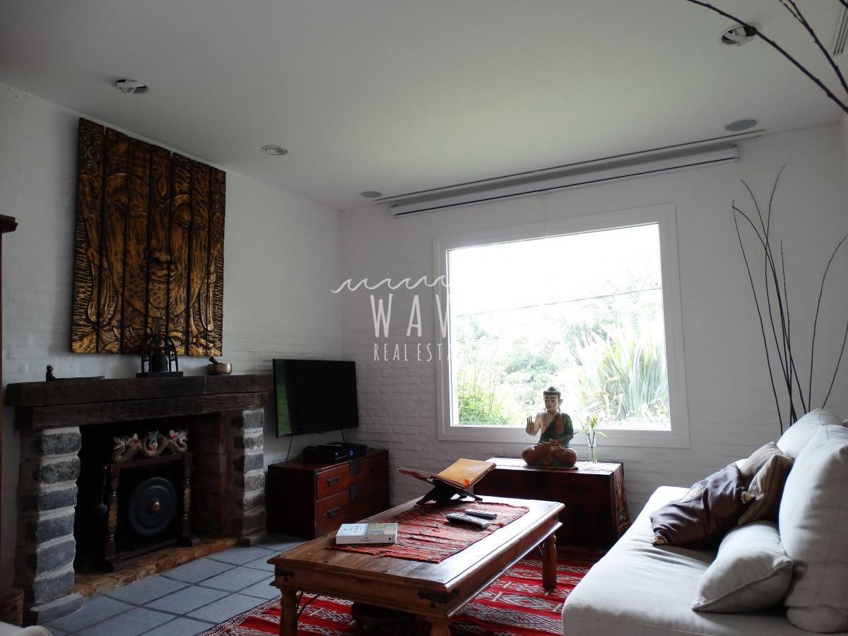 Casa ID.885 - VENTA DE CASA DE 4 DORMITORIOS CON PISCINA EN LA BARRA, PUNTA DEL ESTE.
