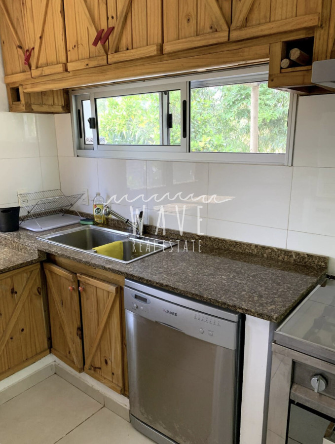 Casa ID.4716 - Venta de casa en El Tesoro,4 dormitorios y piscina.