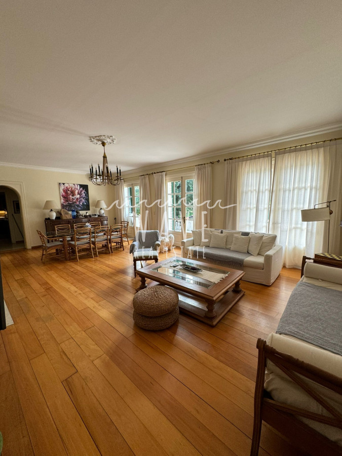 Casa ID.4484 - Brava, zona Torre del Agua, casa de 5 dormitorios y casa de huéspedes, en alquiler de verano