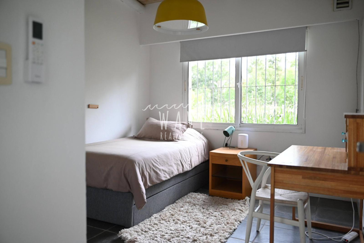 Casa ID.4664 - La Barra, a 5 minutos de todo, en entorno de chacras, 4 dormitorios, piscina, gran jardín.