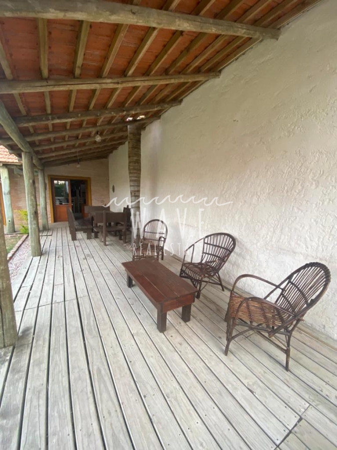 Casa ID.1514 - Manantiales, muy cerca de la playa y a pasos del centro comercial.