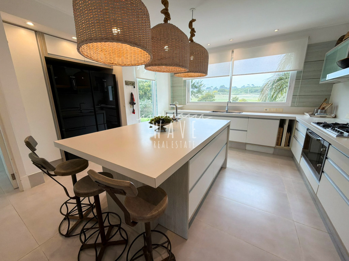 Casa ID.6136 -  Espectacular residencia de 6 suites en Laguna Estates | 5.000 m² de terreno y vista a Laguna Blanca