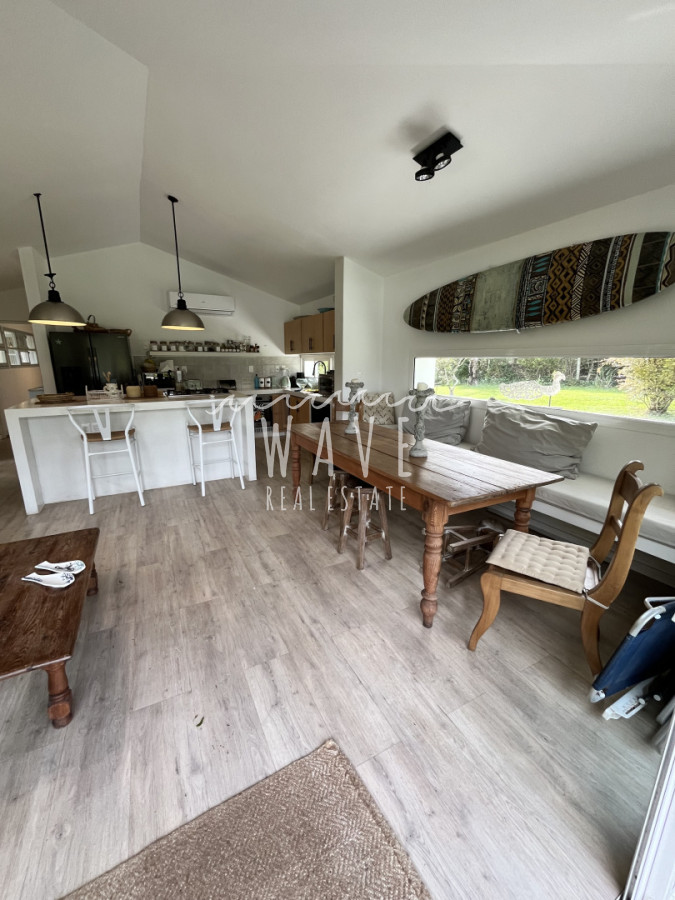 Casa ID.5473 - Venta de casa de 5 dormitorios en El Golf, Punta del Este