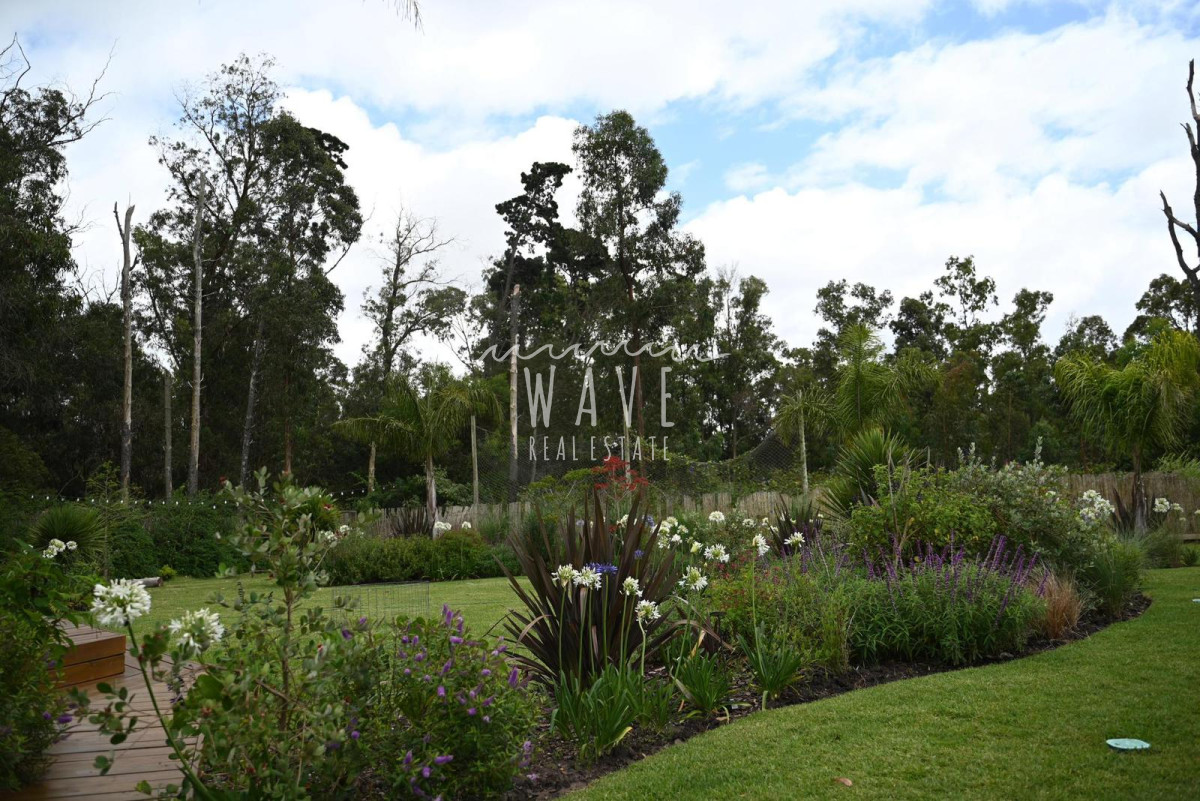 Casa ID.4664 - La Barra, a 5 minutos de todo, en entorno de chacras, 4 dormitorios, piscina, gran jardín.